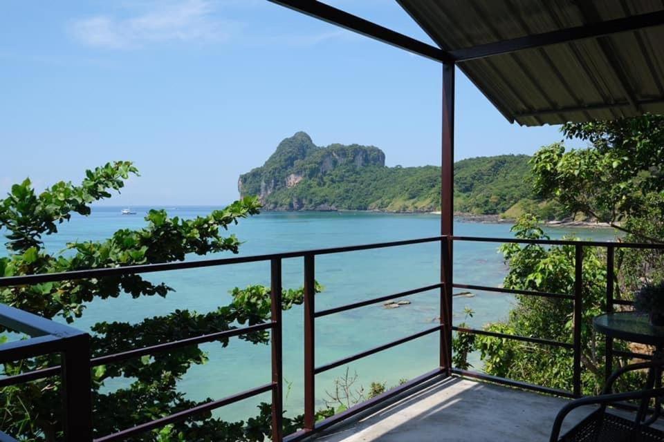 Phi Phi Seaside Bungalow Zewnętrze zdjęcie